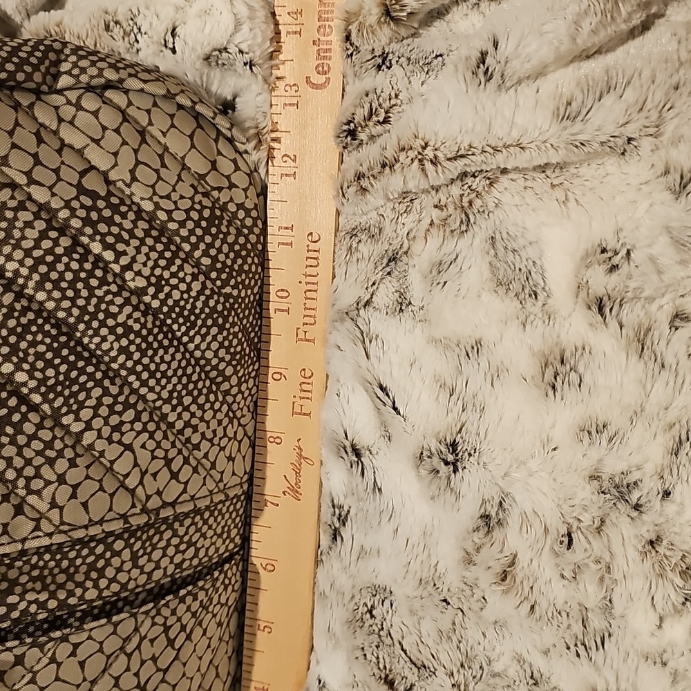 Travelon Crossbody Bag Like New Condition - Picture 5 of 13